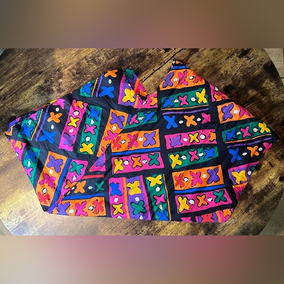 VINTAGE: Stephanie by Suzelle | Abstract Pop Art
To Wear Silk Scarf - Picture 1 of 7